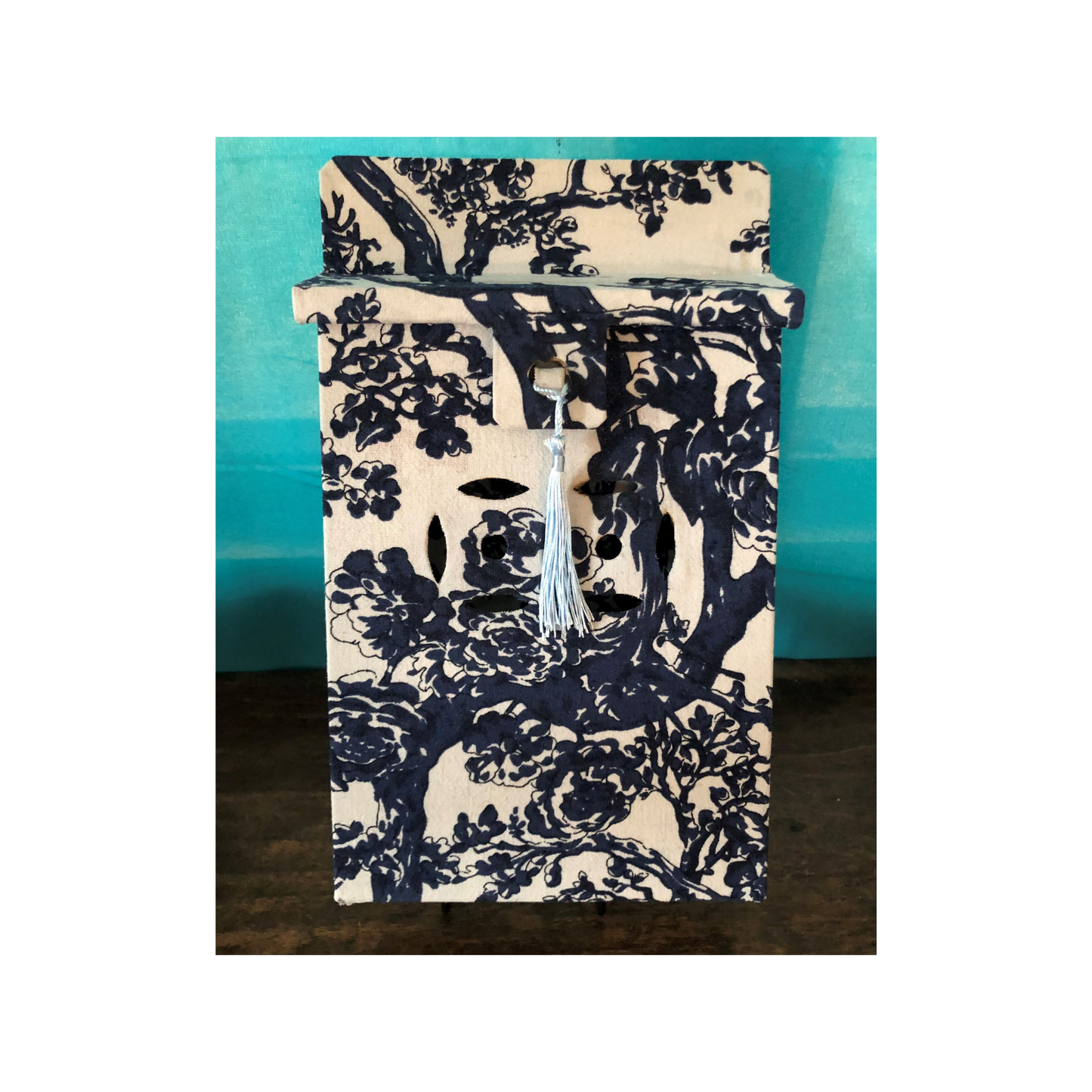 Chinese Letterbox - Blue Trees